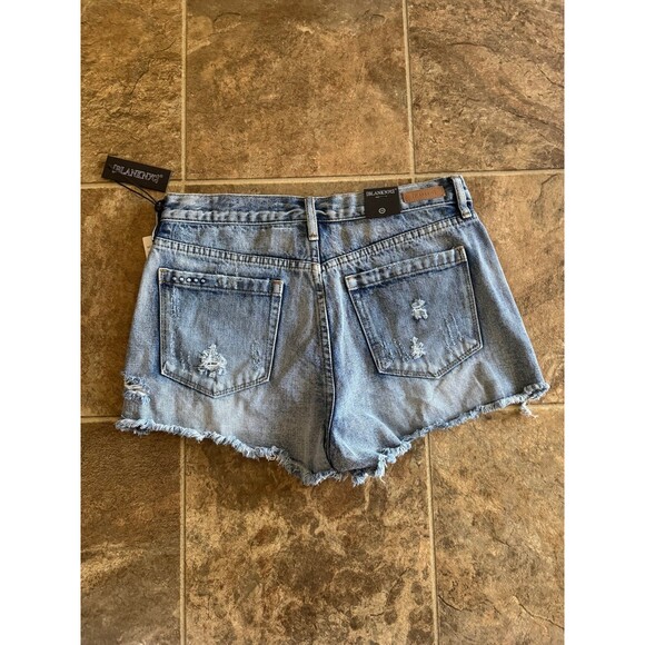 BLANKNYC Women's Hollyweird Distressed Denim Shorts Size 28 - Picture 5 of 11